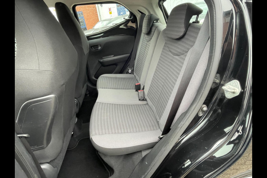 Toyota Aygo 1.0 VVT-i x-play limited | navigatie |