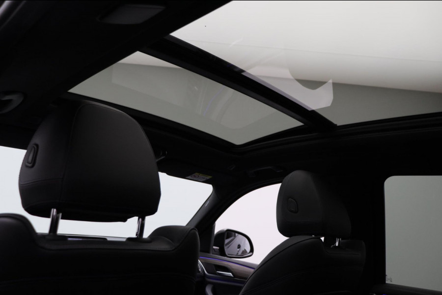 BMW X3 XDrive20i High Executive M-Pakket Panoramadak Trekhaak Leder