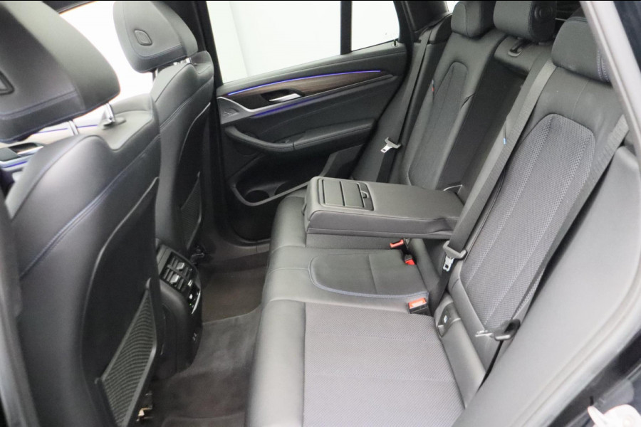 BMW X3 XDrive20i High Executive M-Pakket Panoramadak Trekhaak Leder
