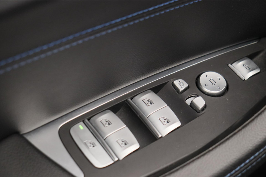 BMW X3 XDrive20i High Executive M-Pakket Panoramadak Trekhaak Leder