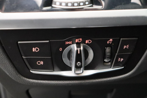 BMW X3 XDrive20i High Executive M-Pakket Panoramadak Trekhaak Leder