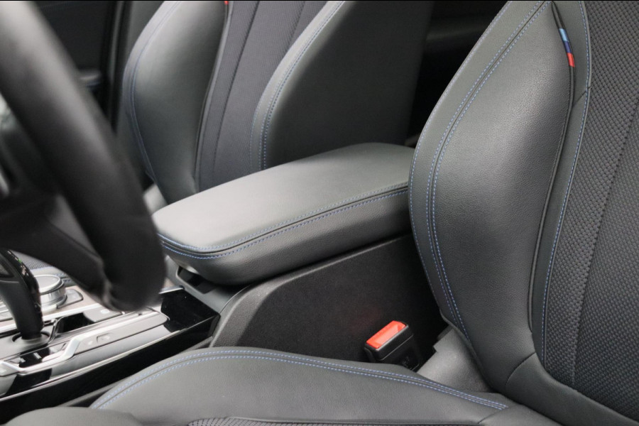 BMW X3 XDrive20i High Executive M-Pakket Panoramadak Trekhaak Leder