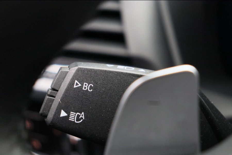 BMW X3 XDrive20i High Executive M-Pakket Panoramadak Trekhaak Leder