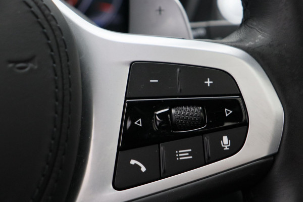 BMW X3 XDrive20i High Executive M-Pakket Panoramadak Trekhaak Leder