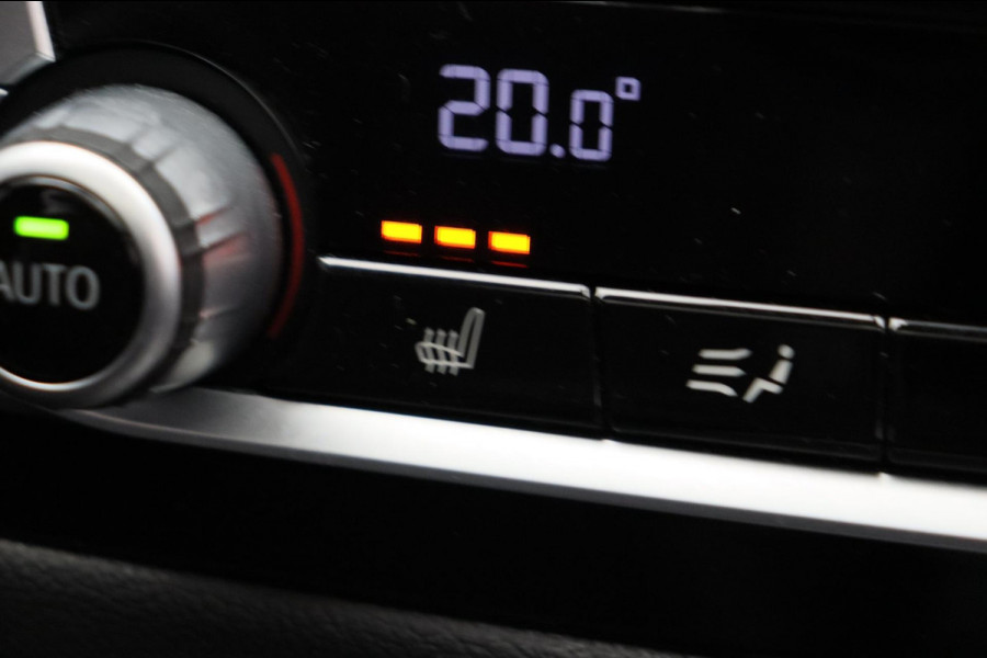 BMW X3 XDrive20i High Executive M-Pakket Panoramadak Trekhaak Leder