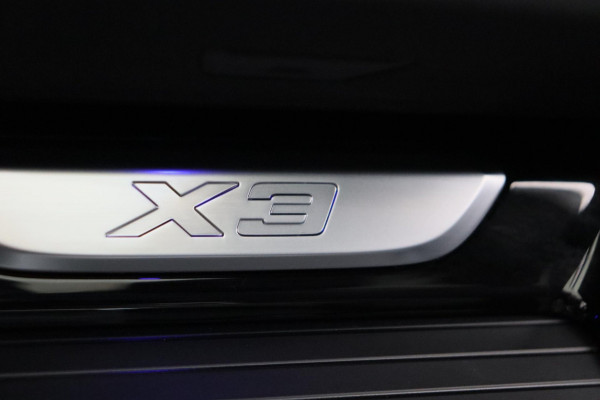 BMW X3 XDrive20i High Executive M-Pakket Panoramadak Trekhaak Leder