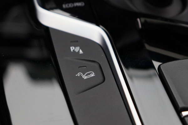 BMW X3 XDrive20i High Executive M-Pakket Panoramadak Trekhaak Leder