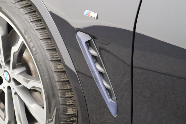 BMW X3 XDrive20i High Executive M-Pakket Panoramadak Trekhaak Leder