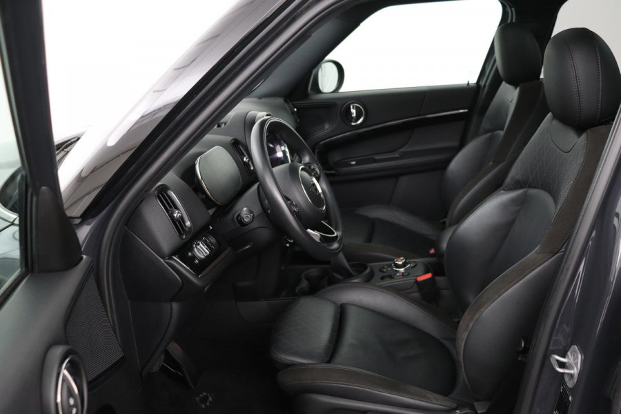 MINI Countryman 2.0 Cooper S E ALL4 Chili | Panoramadak | Carplay | Camera | Sportstoelen | Park Assist | Navigatie | Keyless | Climate control | PHEV