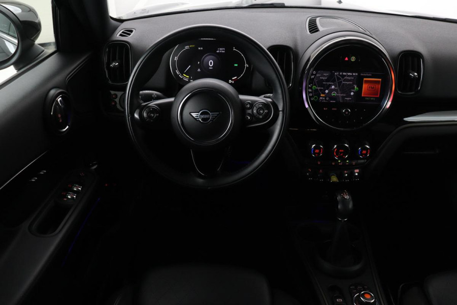 MINI Countryman 2.0 Cooper S E ALL4 Chili | Panoramadak | Carplay | Camera | Sportstoelen | Park Assist | Navigatie | Keyless | Climate control | PHEV