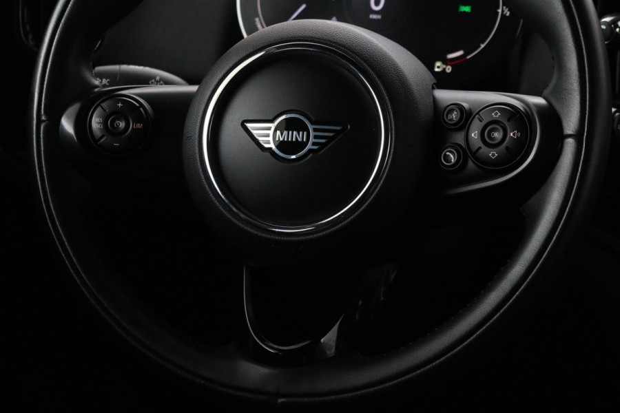 MINI Countryman 2.0 Cooper S E ALL4 Chili | Panoramadak | Carplay | Camera | Sportstoelen | Park Assist | Navigatie | Keyless | Climate control | PHEV