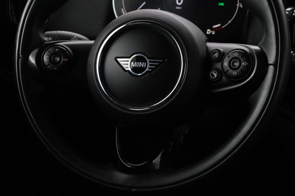 MINI Countryman 2.0 Cooper S E ALL4 Chili | Panoramadak | Carplay | Camera | Sportstoelen | Park Assist | Navigatie | Keyless | Climate control | PHEV