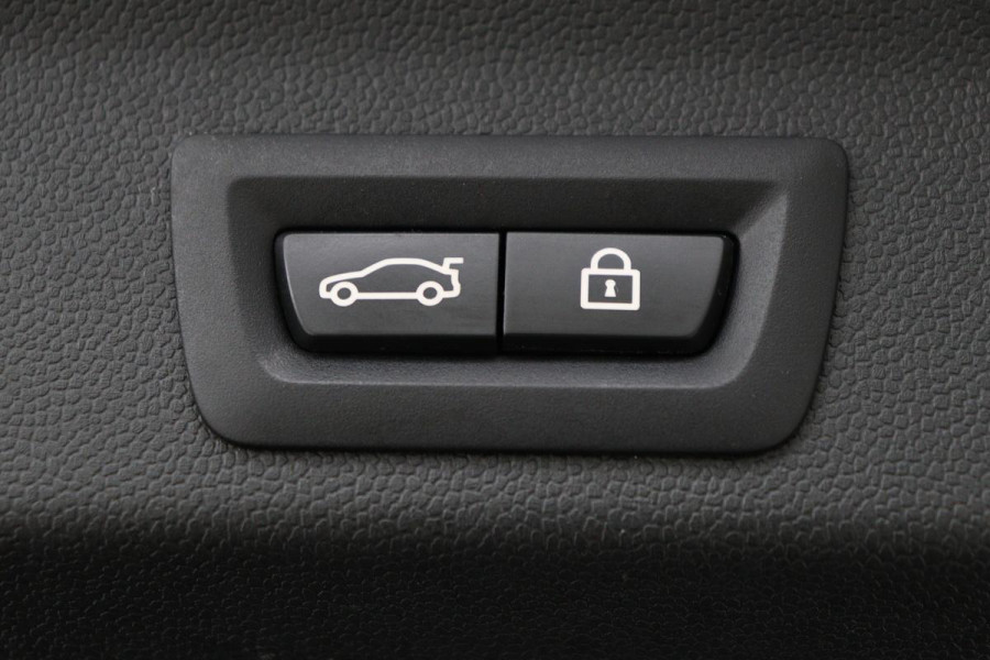MINI Countryman 2.0 Cooper S E ALL4 Chili | Panoramadak | Carplay | Camera | Sportstoelen | Park Assist | Navigatie | Keyless | Climate control | PHEV