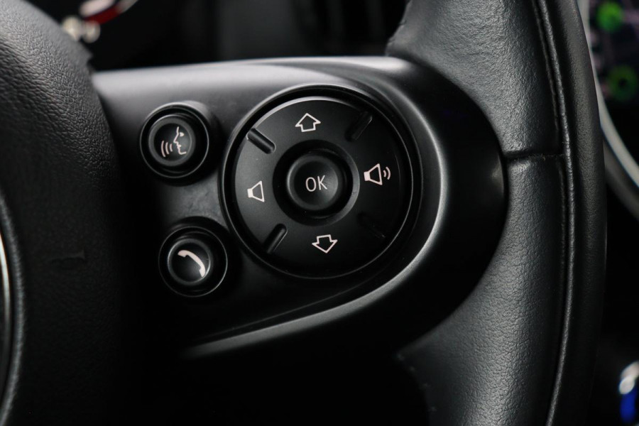 MINI Countryman 2.0 Cooper S E ALL4 Chili | Panoramadak | Carplay | Camera | Sportstoelen | Park Assist | Navigatie | Keyless | Climate control | PHEV