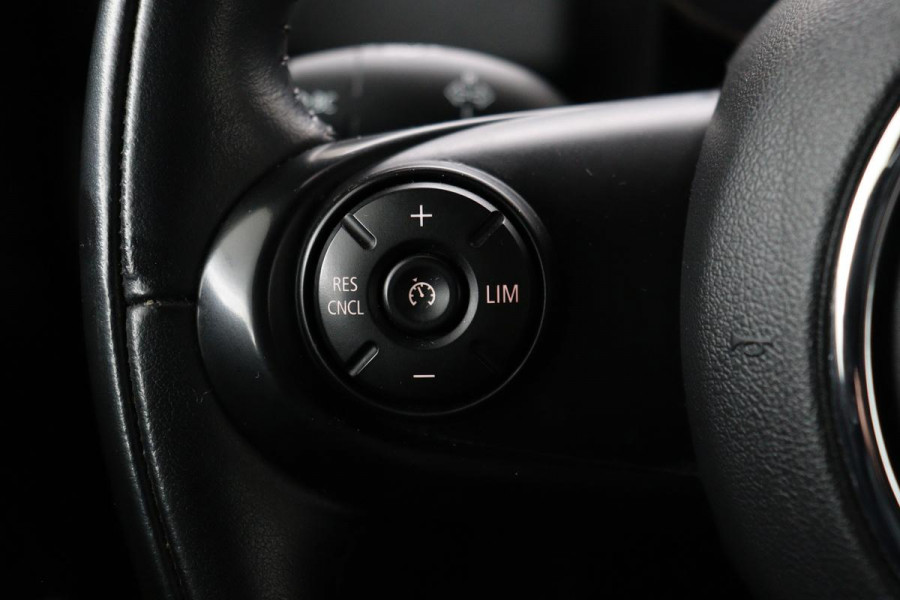 MINI Countryman 2.0 Cooper S E ALL4 Chili | Panoramadak | Carplay | Camera | Sportstoelen | Park Assist | Navigatie | Keyless | Climate control | PHEV