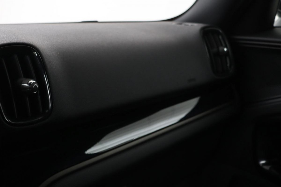 MINI Countryman 2.0 Cooper S E ALL4 Chili | Panoramadak | Carplay | Camera | Sportstoelen | Park Assist | Navigatie | Keyless | Climate control | PHEV