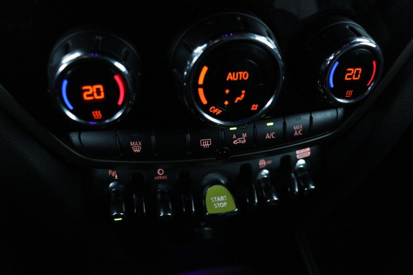 MINI Countryman 2.0 Cooper S E ALL4 Chili | Panoramadak | Carplay | Camera | Sportstoelen | Park Assist | Navigatie | Keyless | Climate control | PHEV