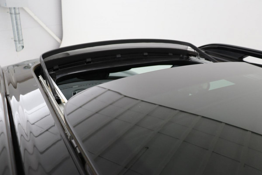 MINI Countryman 2.0 Cooper S E ALL4 Chili | Panoramadak | Carplay | Camera | Sportstoelen | Park Assist | Navigatie | Keyless | Climate control | PHEV
