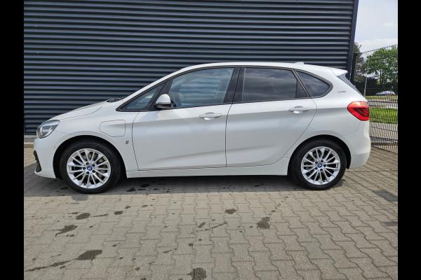 BMW 2 Serie Active Tourer 225xe iPerformance Plug In Hybrid 225pk PHEV | Navi | Stoelverwarming | 17"L.M | El. Achterklep | Cruise Control | PDC V + A |