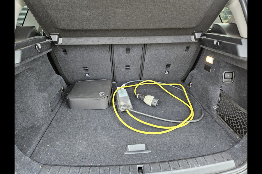 BMW 2 Serie Active Tourer 225xe iPerformance Plug In Hybrid 225pk PHEV | Navi | Stoelverwarming | 17"L.M | El. Achterklep | Cruise Control | PDC V + A |
