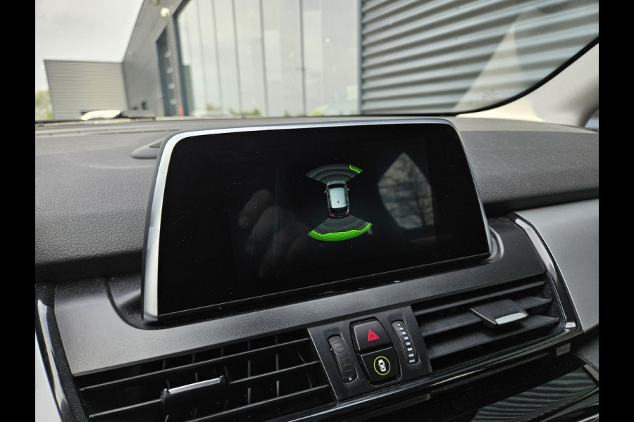 BMW 2 Serie Active Tourer 225xe iPerformance Plug In Hybrid 225pk PHEV | Navi | Stoelverwarming | 17"L.M | El. Achterklep | Cruise Control | PDC V + A |