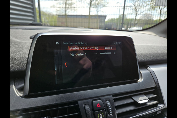 BMW 2 Serie Active Tourer 225xe iPerformance Plug In Hybrid 225pk PHEV | Navi | Stoelverwarming | 17"L.M | El. Achterklep | Cruise Control | PDC V + A |