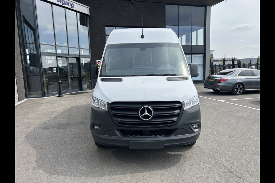 Mercedes-Benz Sprinter 316 CDI L2 H2 2800KG Trekhaak / MBUX / Navigatie / Camera / Cruise control / Airco / 270 Graden achterdeuren