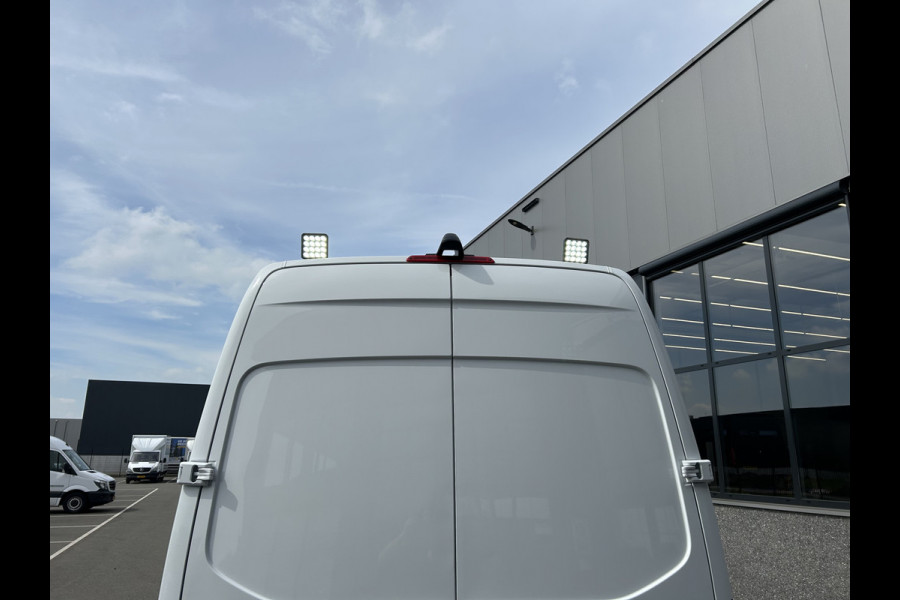 Mercedes-Benz Sprinter 316 CDI L2 H2 2800KG Trekhaak / MBUX / Navigatie / Camera / Cruise control / Airco / 270 Graden achterdeuren