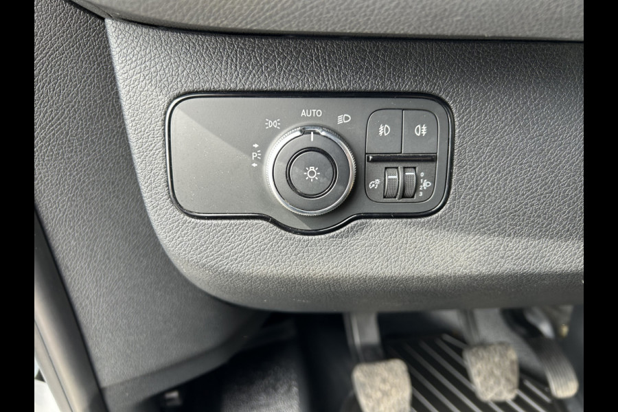 Mercedes-Benz Sprinter 316 CDI L2 H2 2800KG Trekhaak / MBUX / Navigatie / Camera / Cruise control / Airco / 270 Graden achterdeuren