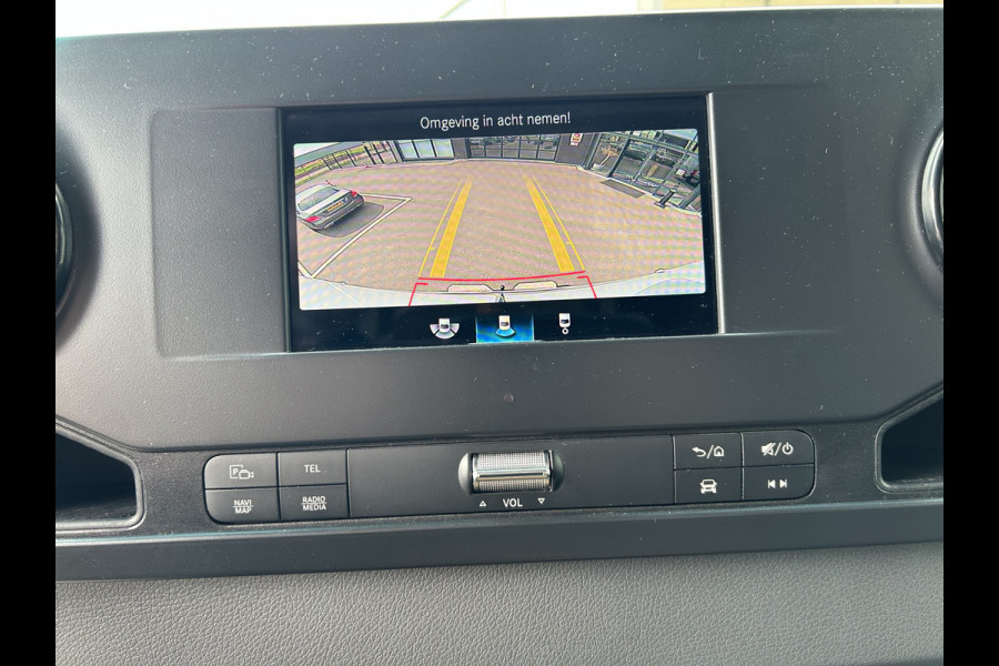 Mercedes-Benz Sprinter 316 CDI L2 H2 2800KG Trekhaak / MBUX / Navigatie / Camera / Cruise control / Airco / 270 Graden achterdeuren