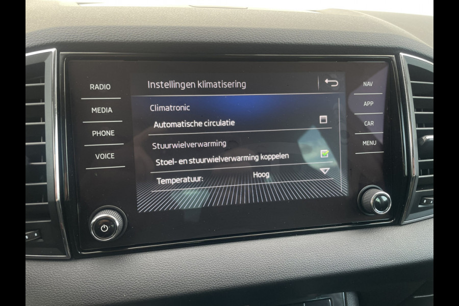 Škoda Karoq 1.5 TSI ACT Style Business | Elek. Trekhaak | LED | Navi | Carplay | Camera