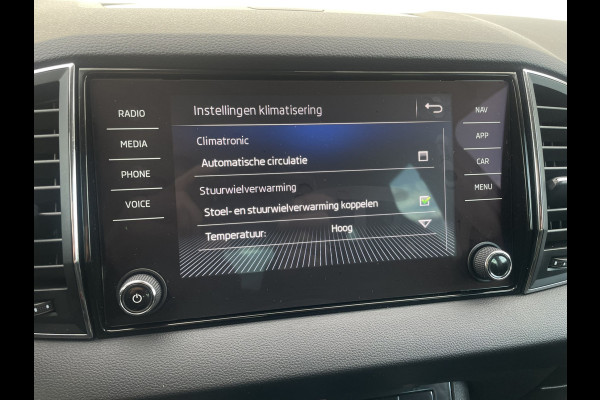 Škoda Karoq 1.5 TSI ACT Style Business | Elek. Trekhaak | LED | Navi | Carplay | Camera