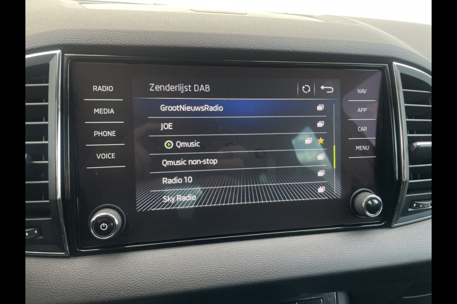 Škoda Karoq 1.5 TSI ACT Style Business | Elek. Trekhaak | LED | Navi | Carplay | Camera