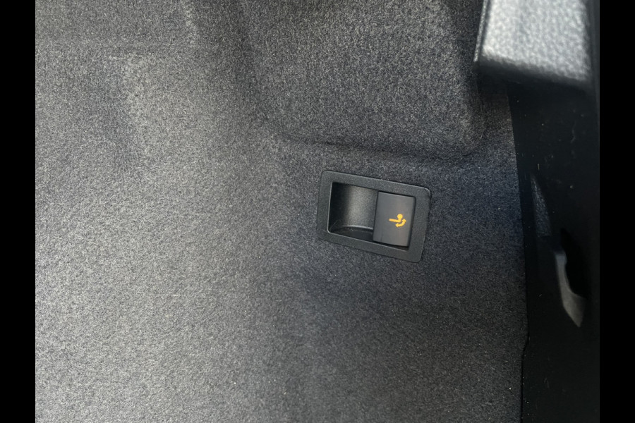 Škoda Karoq 1.5 TSI ACT Style Business | Elek. Trekhaak | LED | Navi | Carplay | Camera