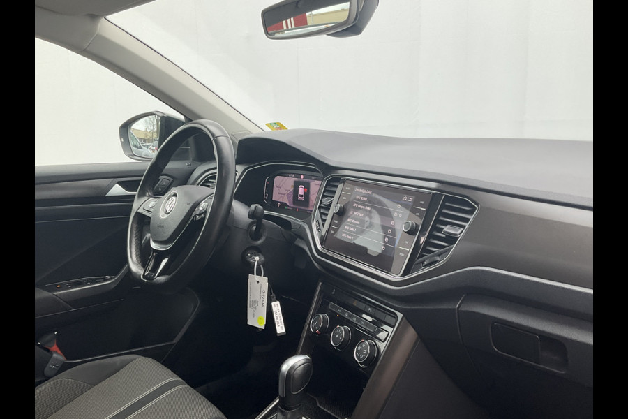 Volkswagen T-Roc 1.5 TSI Style Automaat Pano.dak Adap.Cruise Trekhaak Digitaal Vol Opties!