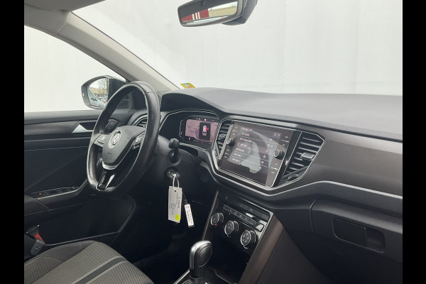 Volkswagen T-Roc 1.5 TSI Style Automaat Pano.dak Adap.Cruise Trekhaak Digitaal Vol Opties!