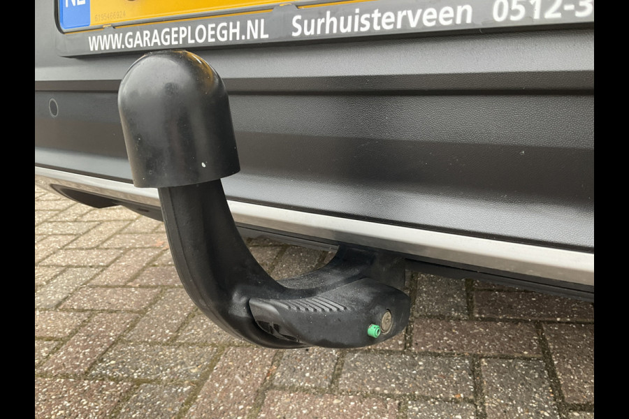 Volkswagen T-Roc 1.5 TSI Style Automaat Pano.dak Adap.Cruise Trekhaak Digitaal Vol Opties!