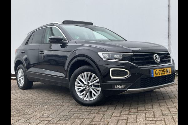Volkswagen T-Roc 1.5 TSI Style Automaat Pano.dak Adap.Cruise Trekhaak Digitaal Vol Opties!