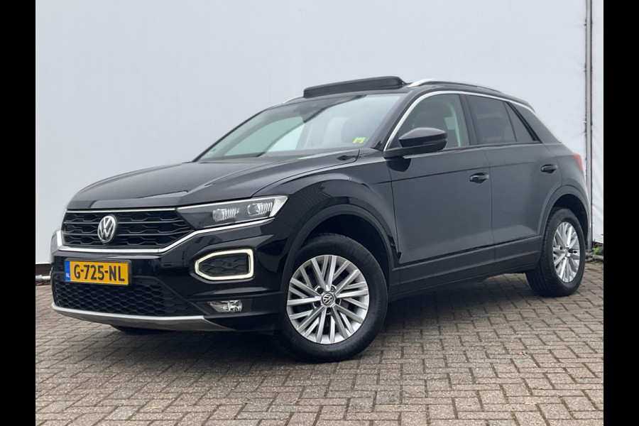 Volkswagen T-Roc 1.5 TSI Style Automaat Pano.dak Adap.Cruise Trekhaak Digitaal Vol Opties!