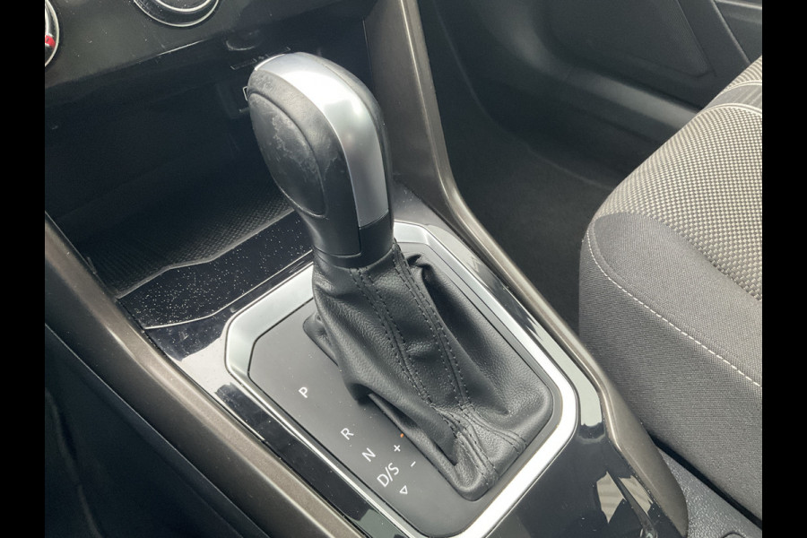 Volkswagen T-Roc 1.5 TSI Style Automaat Pano.dak Adap.Cruise Trekhaak Digitaal Vol Opties!