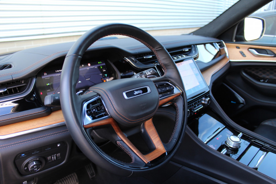 Jeep Grand Cherokee 2.0 Summit Reserve 4xe | Trekhaak | Luchtvering | Massage | Panoramadak | Leder | Full Options