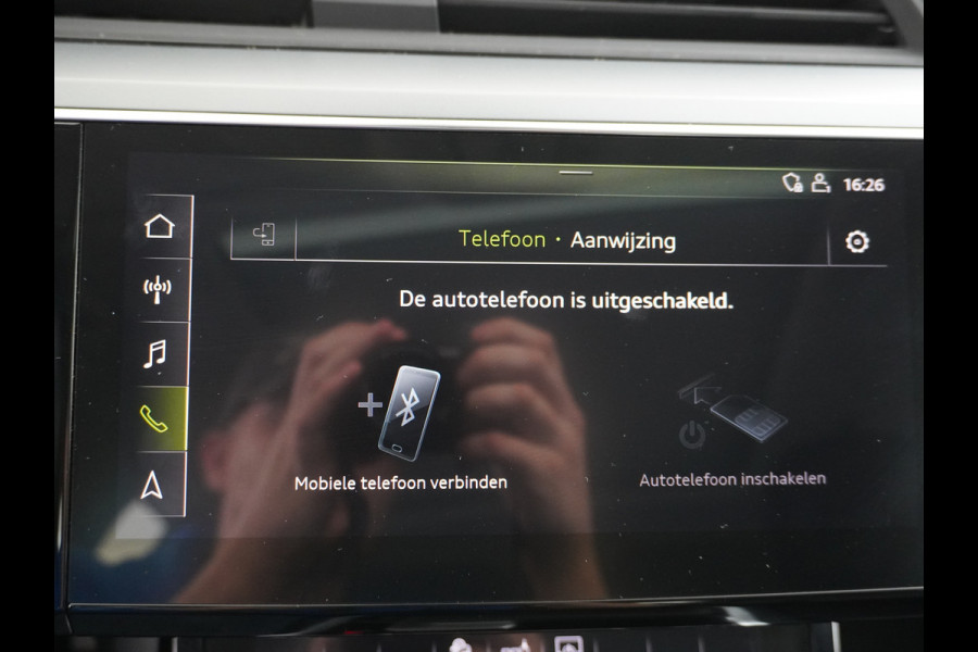 Audi e-tron 50 Quattro Launch Edition Plus 71kWh Navi Panoramadak Luchtvering Cruise control Adaptief PDC Stoelverwarming Parkeerhulp v/a/zi Led Lmv 20" Keyless-go Lichtpakket Dodehoekdetectie Regensensor Fase 3 laden
