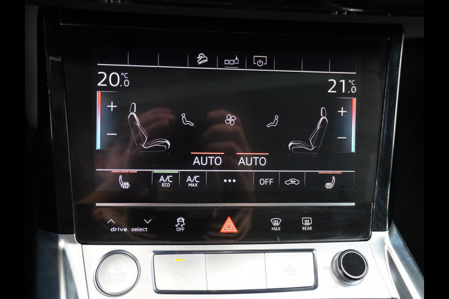 Audi e-tron 50 Quattro Launch Edition Plus 71kWh Navi Panoramadak Luchtvering Cruise control Adaptief PDC Stoelverwarming Parkeerhulp v/a/zi Led Lmv 20" Keyless-go Lichtpakket Dodehoekdetectie Regensensor Fase 3 laden
