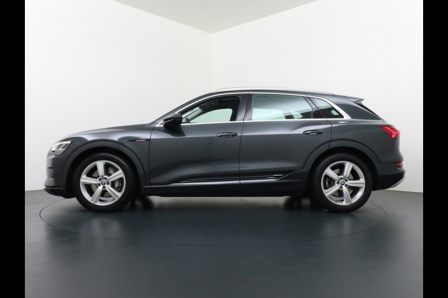 Audi e-tron 50 Quattro Launch Edition Plus 71kWh Navi Panoramadak Luchtvering Cruise control Adaptief PDC Stoelverwarming Parkeerhulp v/a/zi Led Lmv 20" Keyless-go Lichtpakket Dodehoekdetectie Regensensor Fase 3 laden