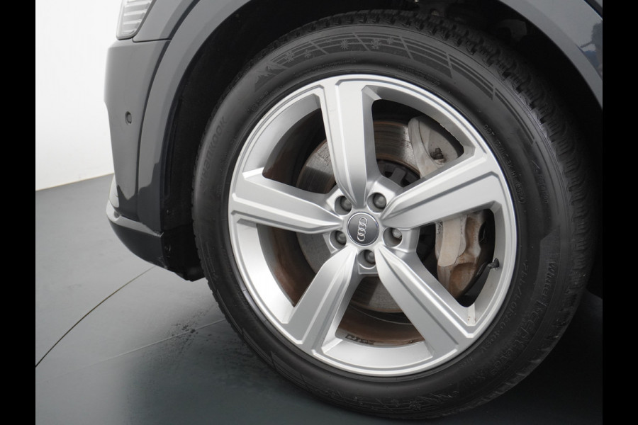 Audi e-tron 50 Quattro Launch Edition Plus 71kWh Navi Panoramadak Luchtvering Cruise control Adaptief PDC Stoelverwarming Parkeerhulp v/a/zi Led Lmv 20" Keyless-go Lichtpakket Dodehoekdetectie Regensensor Fase 3 laden