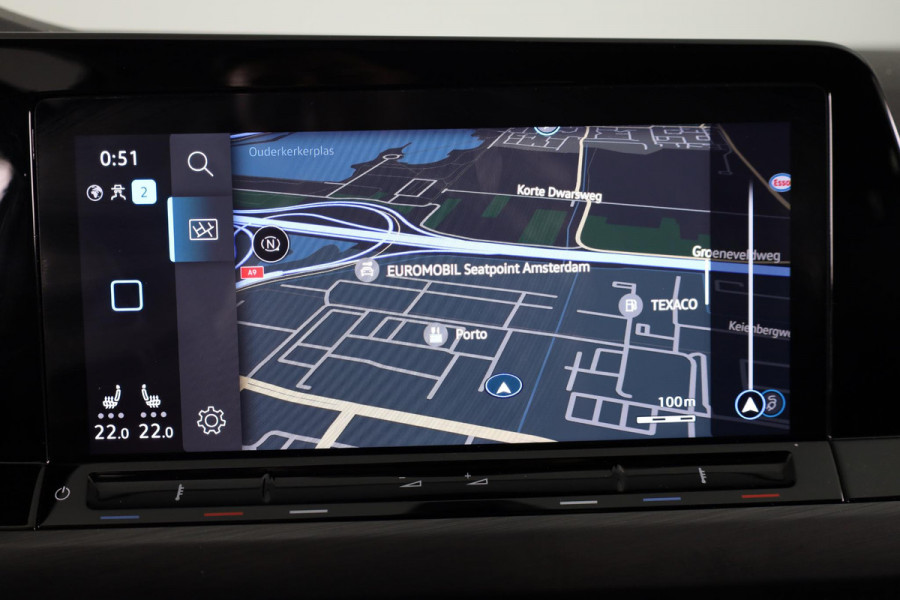 Volkswagen Golf 1.5 eTSI Style 130 pk Automaat (DSG) | Navigatie | Panoramadak | Trekhaak | Parkeersensoren | Achteruitrijcamera | Adaptieve cruise control | Stoelverwarming |