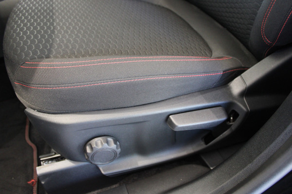 Ford Kuga 2.5 PHEV ST-Line | Winterpack | Head-Up | Navigatie | Led