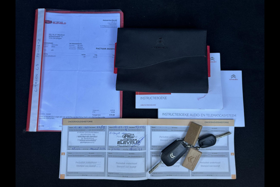 Citroën C3 1.2 PureTech S&S Shine 2e Eigenaar,Apple Carplay,Cruise,Clima,Trekhaak,Camera,Dealer Onderhouden,N.A.P,110pk,APK tot 03-2026