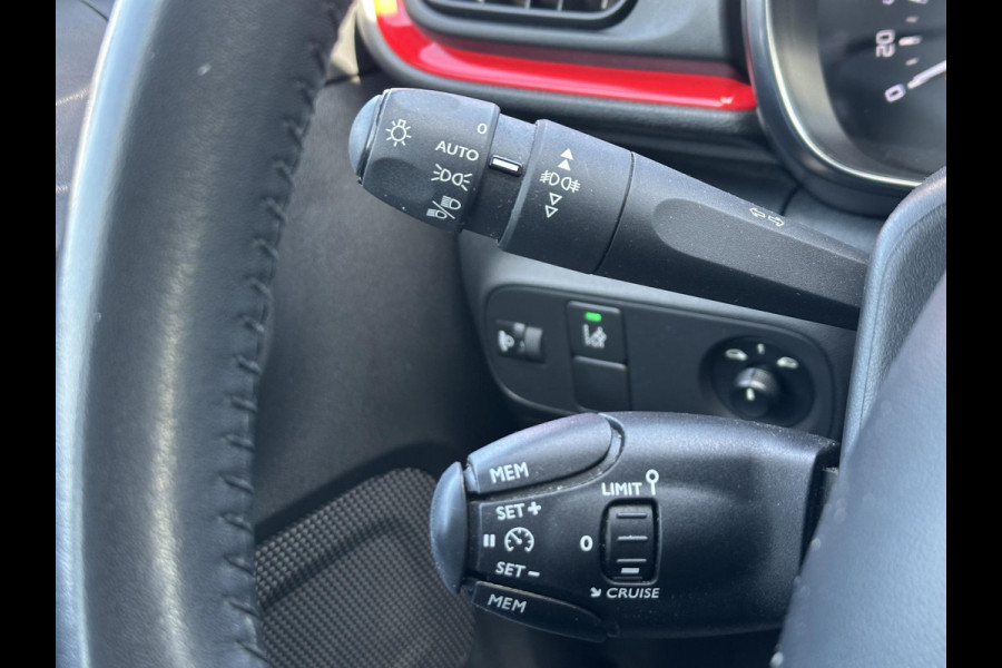 Citroën C3 1.2 PureTech S&S Shine 2e Eigenaar,Apple Carplay,Cruise,Clima,Trekhaak,Camera,Dealer Onderhouden,N.A.P,110pk,APK tot 03-2026