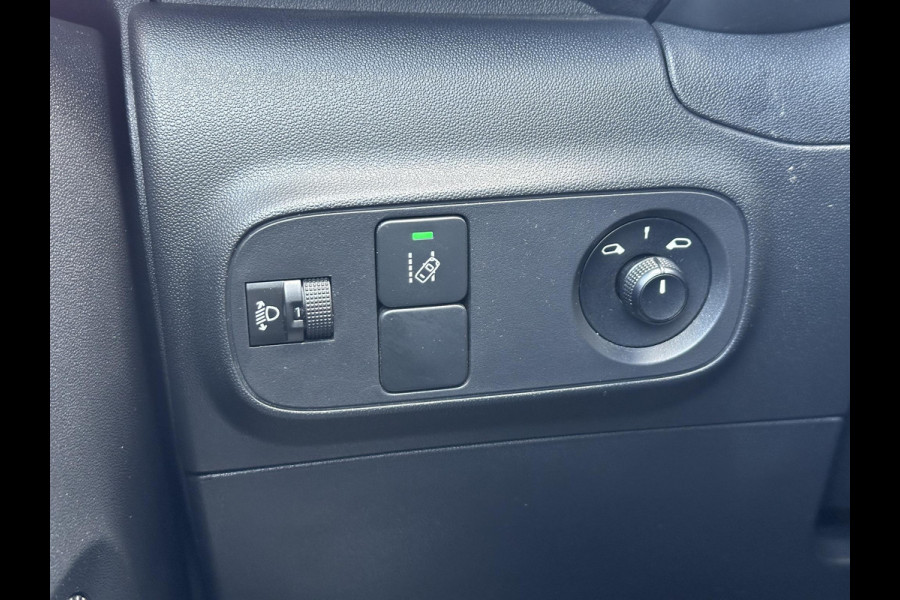 Citroën C3 1.2 PureTech S&S Shine 2e Eigenaar,Apple Carplay,Cruise,Clima,Trekhaak,Camera,Dealer Onderhouden,N.A.P,110pk,APK tot 03-2026